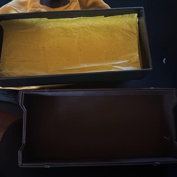 Dolce Vita clutch by VBH. You will not find this anywhere else. - Picture 5 of 8